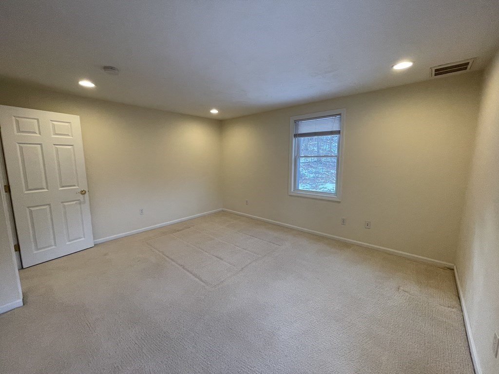 46 Donna Road Framingham, MA 01701 - Photo 19 of 34 Gallery Image 19