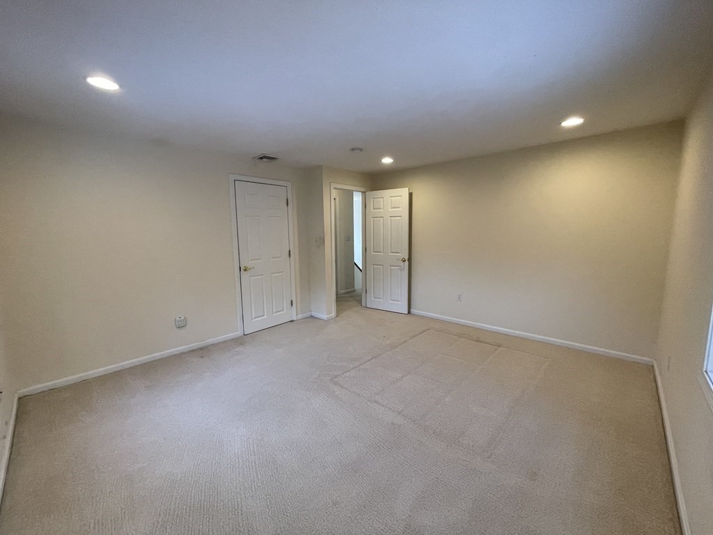 46 Donna Road Framingham, MA 01701 - Photo 20 of 34 Gallery Image 20