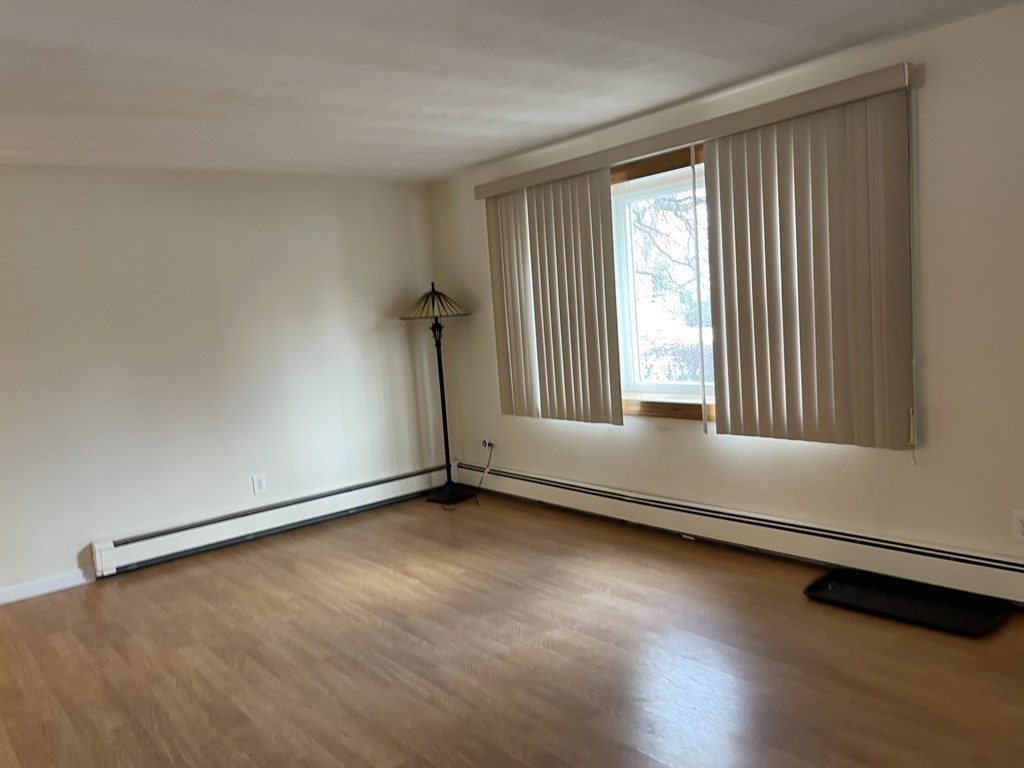 46 Donna Road Framingham, MA 01701 - Photo 5 of 34 Gallery Image 5