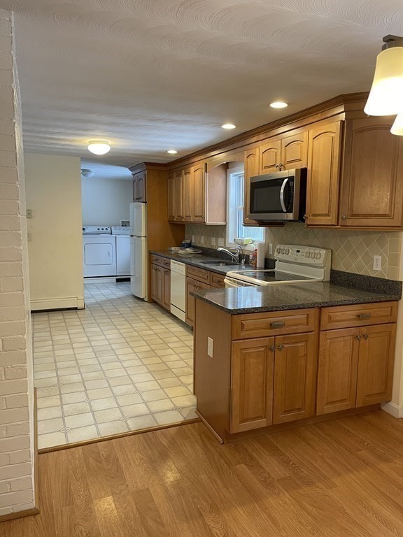 46 Donna Road Framingham, MA 01701 - Photo 8 of 34 Gallery Image 8