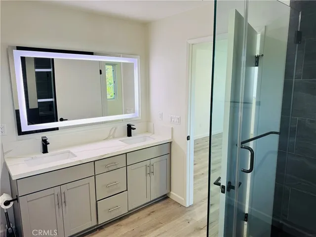 $5,000 | 11815 Holly Way, Valley Village, CA 91607