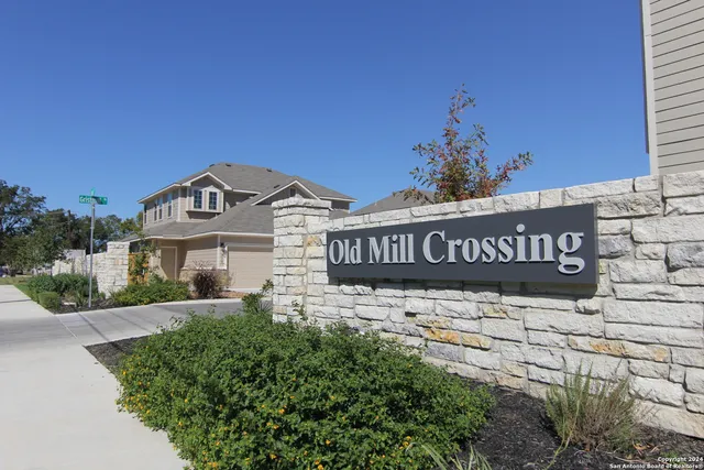 $1,745 | 737 Milestone Park, New Braunfels, TX 78130