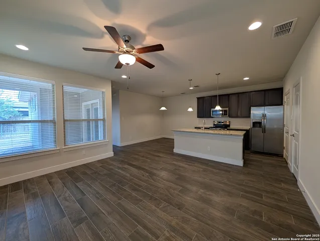 $1,745 | 737 Milestone Park, New Braunfels, TX 78130