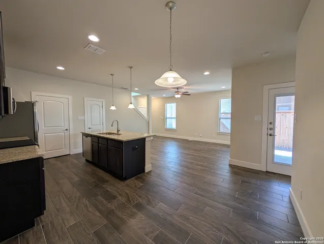 $1,745 | 737 Milestone Park, New Braunfels, TX 78130