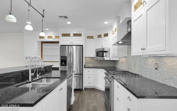 $6,000 | 3229 East Clarendon Avenue, Phoenix, AZ 85018