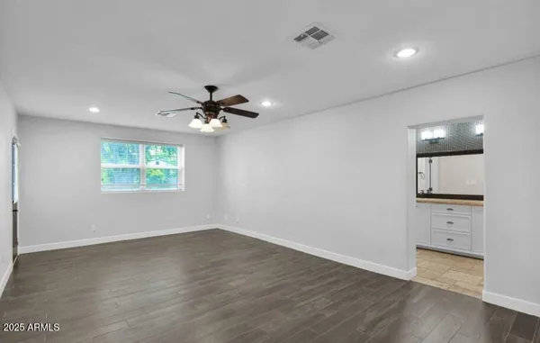 $6,000 | 3229 East Clarendon Avenue, Phoenix, AZ 85018