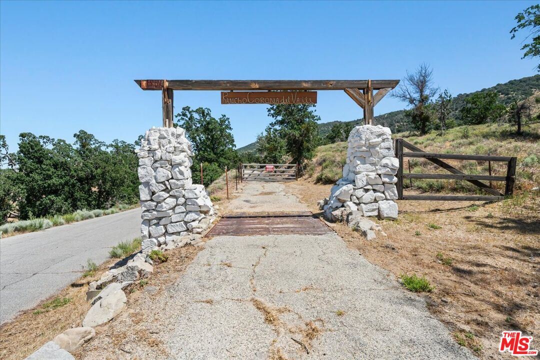 31008 Pine Canyon Road Lake Hughes, CA 93532 - Photo 26 of 27