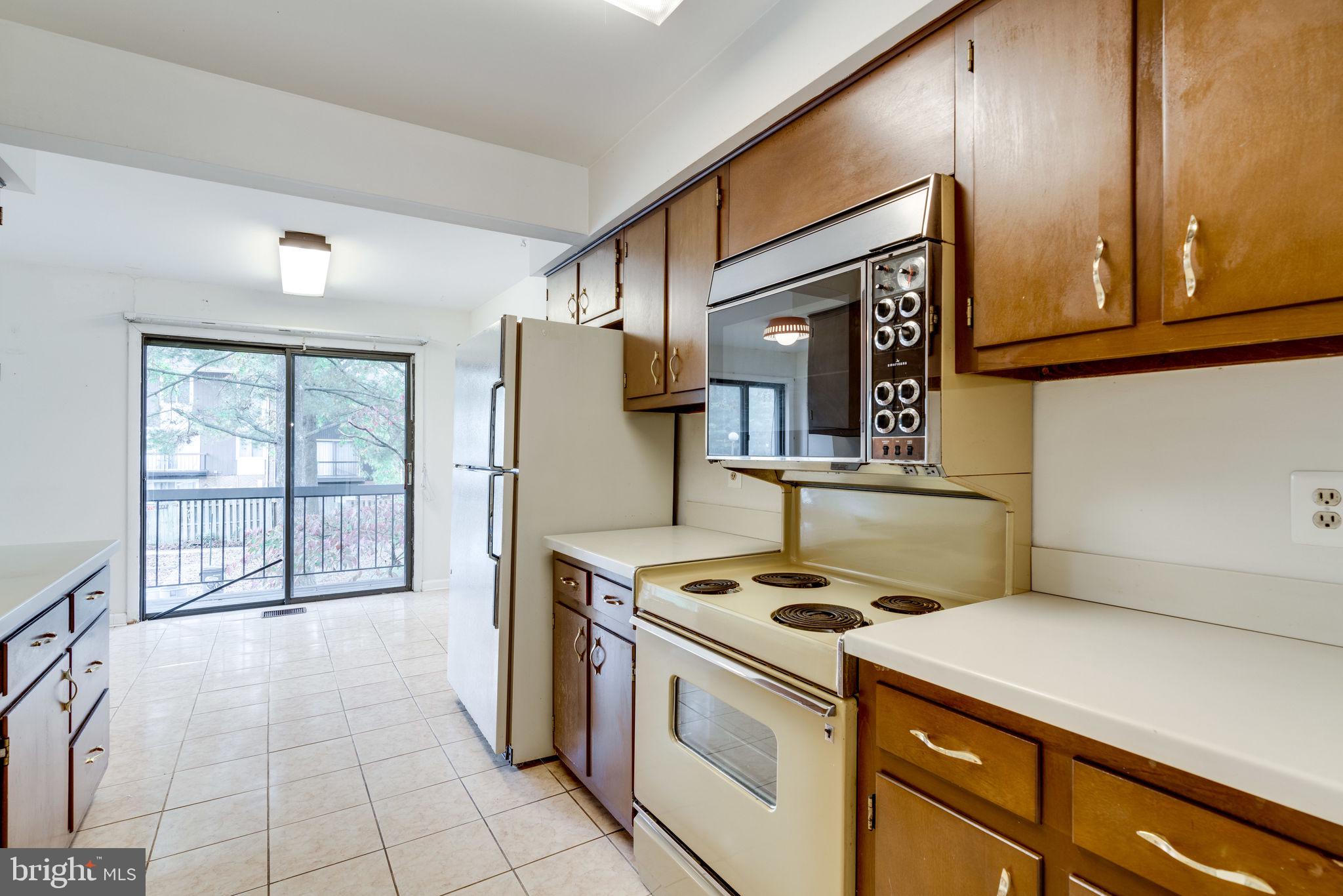 7037 Brocton Court Springfield, VA 22150 - Photo 12 of 40 Gallery Image 12