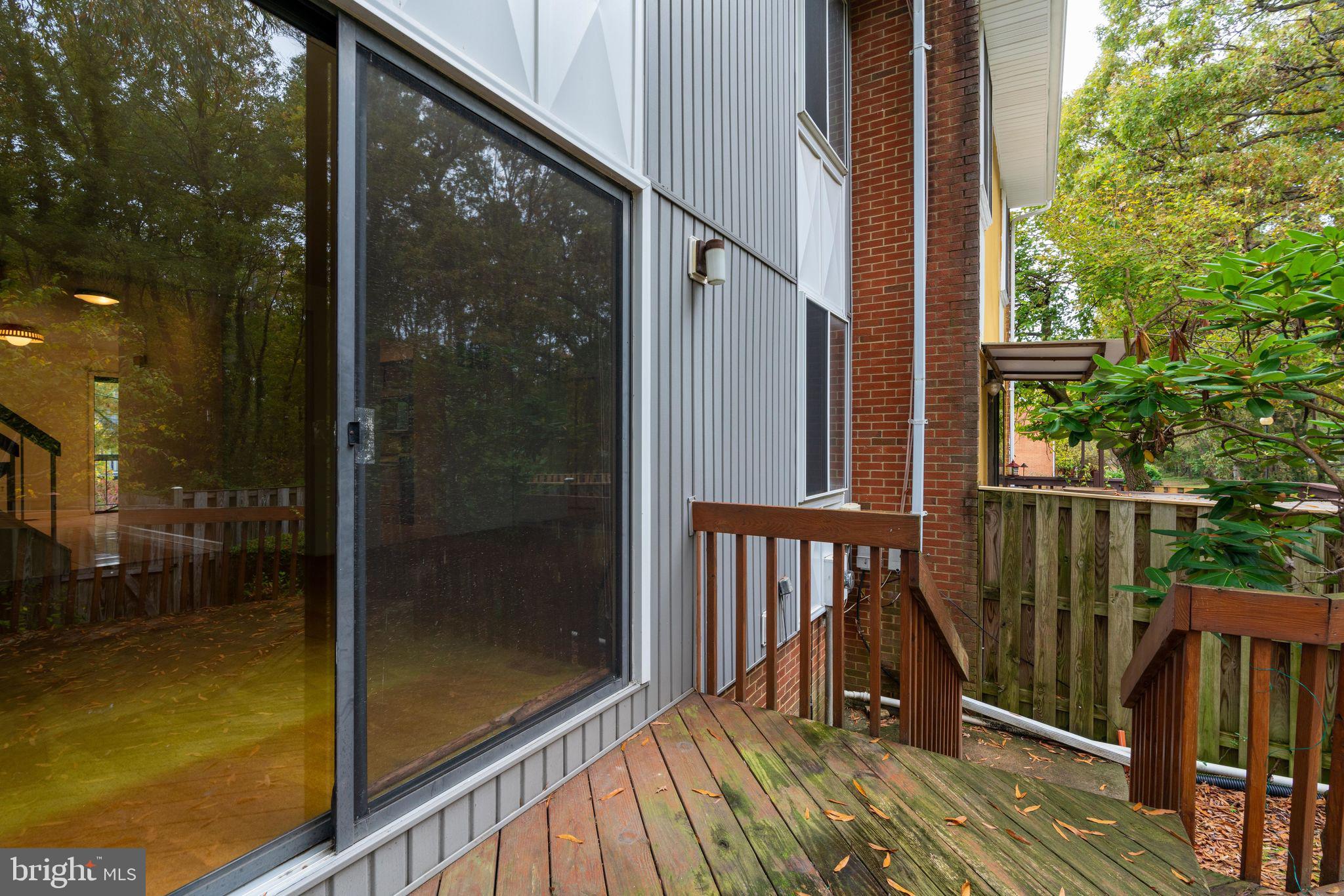 7037 Brocton Court Springfield, VA 22150 - Photo 21 of 40 Deck