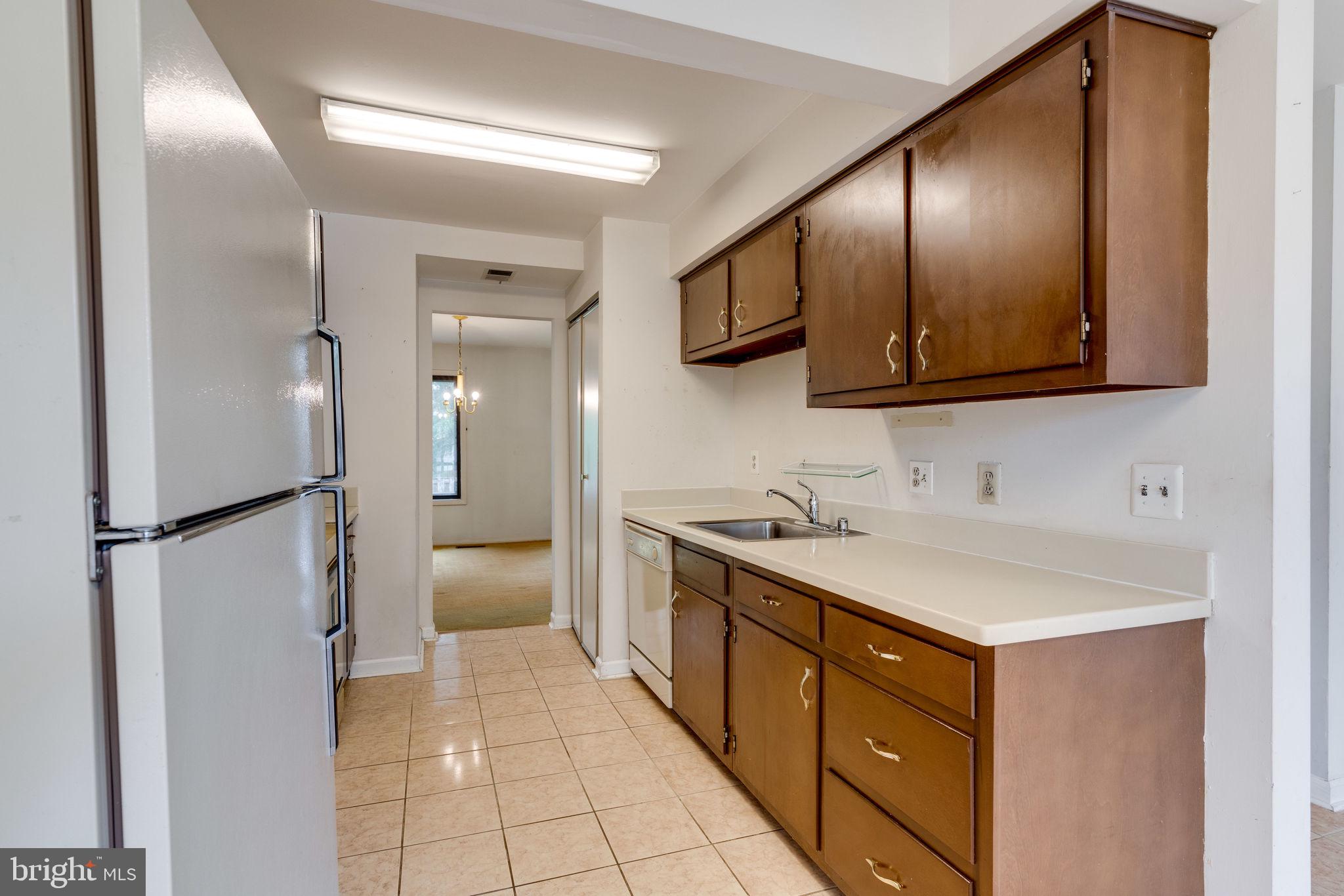 7037 Brocton Court Springfield, VA 22150 - Photo 9 of 40 New Refrigerator and Dishwasher