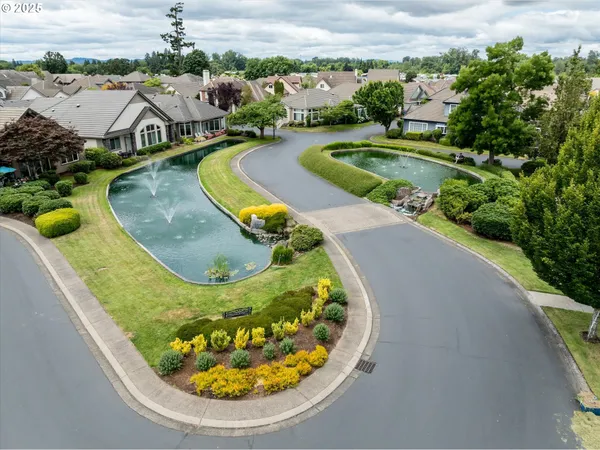 $620,000 | 1880 Lake Cove Avenue, Eugene, OR 97408