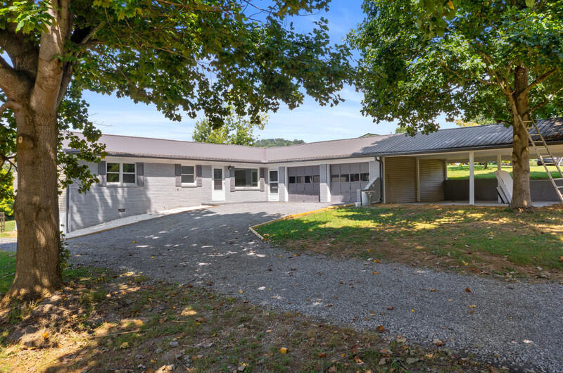 602 Kirkham Road Bean Station, TN 37708 - Photo 1 of 33 B.jpg-vsuniqueid-64fbb39422a4a