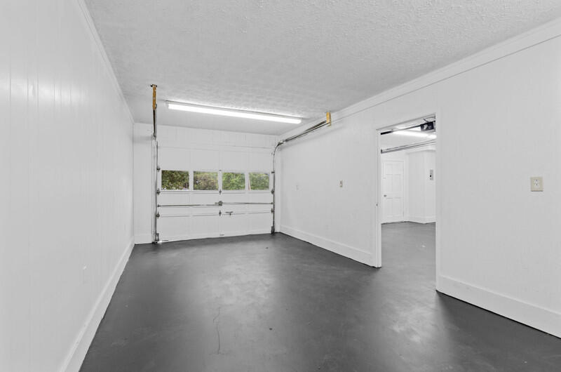 602 Kirkham Road Bean Station, TN 37708 - Photo 13 of 33 D_3271.jpg-vsuniqueid-64fbb3a2e39b0