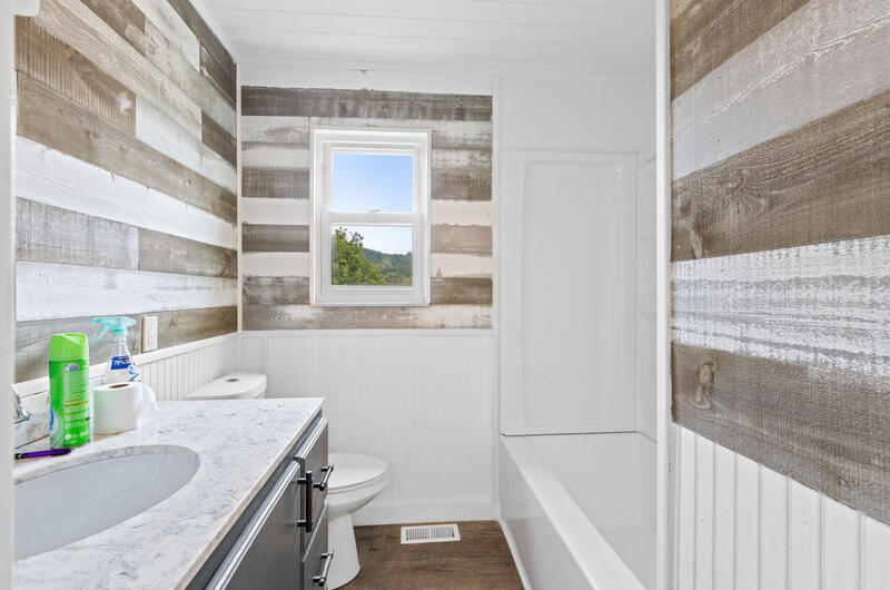 602 Kirkham Road Bean Station, TN 37708 - Photo 17 of 33 D_3299.jpg-vsuniqueid-64fbb3a7c150c