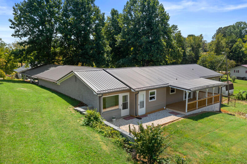 602 Kirkham Road Bean Station, TN 37708 - Photo 26 of 33 ZJI_0578.jpg-vsuniqueid-64fbb3b659f63