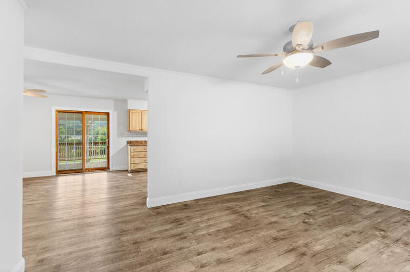 602 Kirkham Road Bean Station, TN 37708 - Photo 3 of 33 D_3194.jpg-vsuniqueid-64fbb39409443