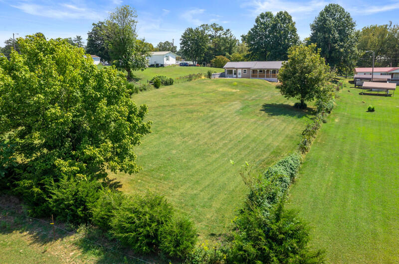 602 Kirkham Road Bean Station, TN 37708 - Photo 31 of 33 ZJI_0603.jpg-vsuniqueid-64fbb3c068d11