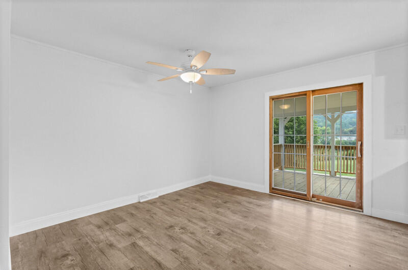 602 Kirkham Road Bean Station, TN 37708 - Photo 5 of 33 D_3208.jpg-vsuniqueid-64fbb398f0260