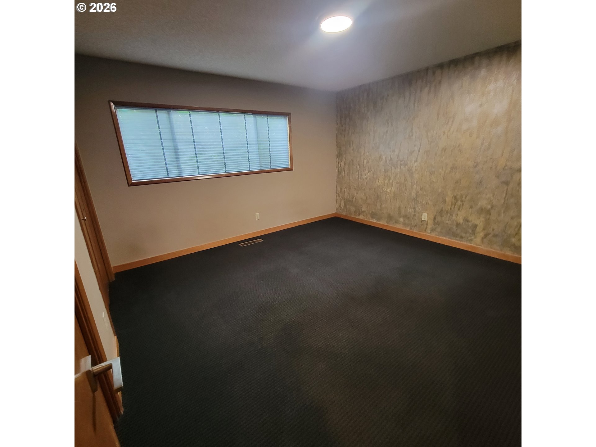 755 Southwest Chestnut Street Portland, OR 97219 - Photo 23 of 39