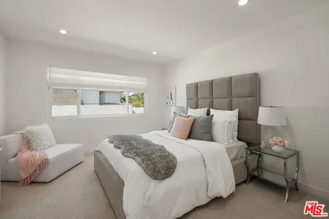 $1,895,000 | 22505 Dardenne Street, Calabasas, CA 91302