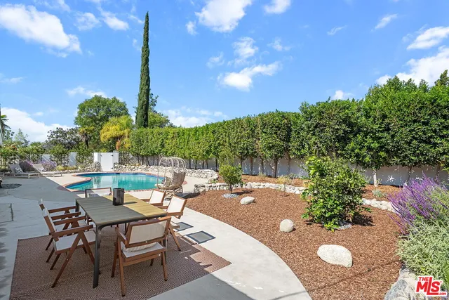 $1,895,000 | 22505 Dardenne Street, Calabasas, CA 91302