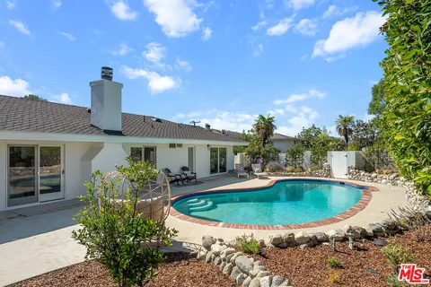 $1,895,000 | 22505 Dardenne Street, Calabasas, CA 91302