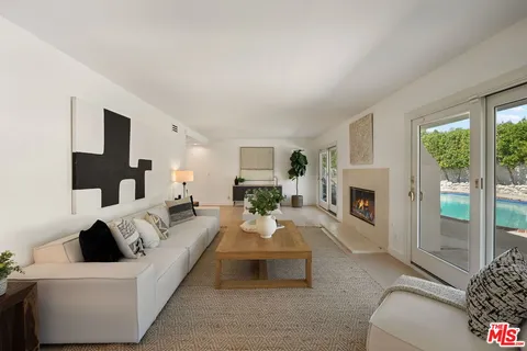 $1,895,000 | 22505 Dardenne Street, Calabasas, CA 91302