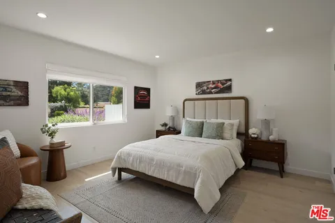 $1,895,000 | 22505 Dardenne Street, Calabasas, CA 91302