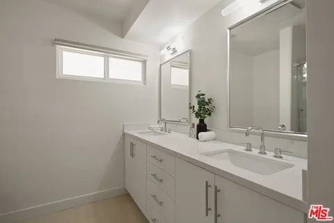 $1,895,000 | 22505 Dardenne Street, Calabasas, CA 91302