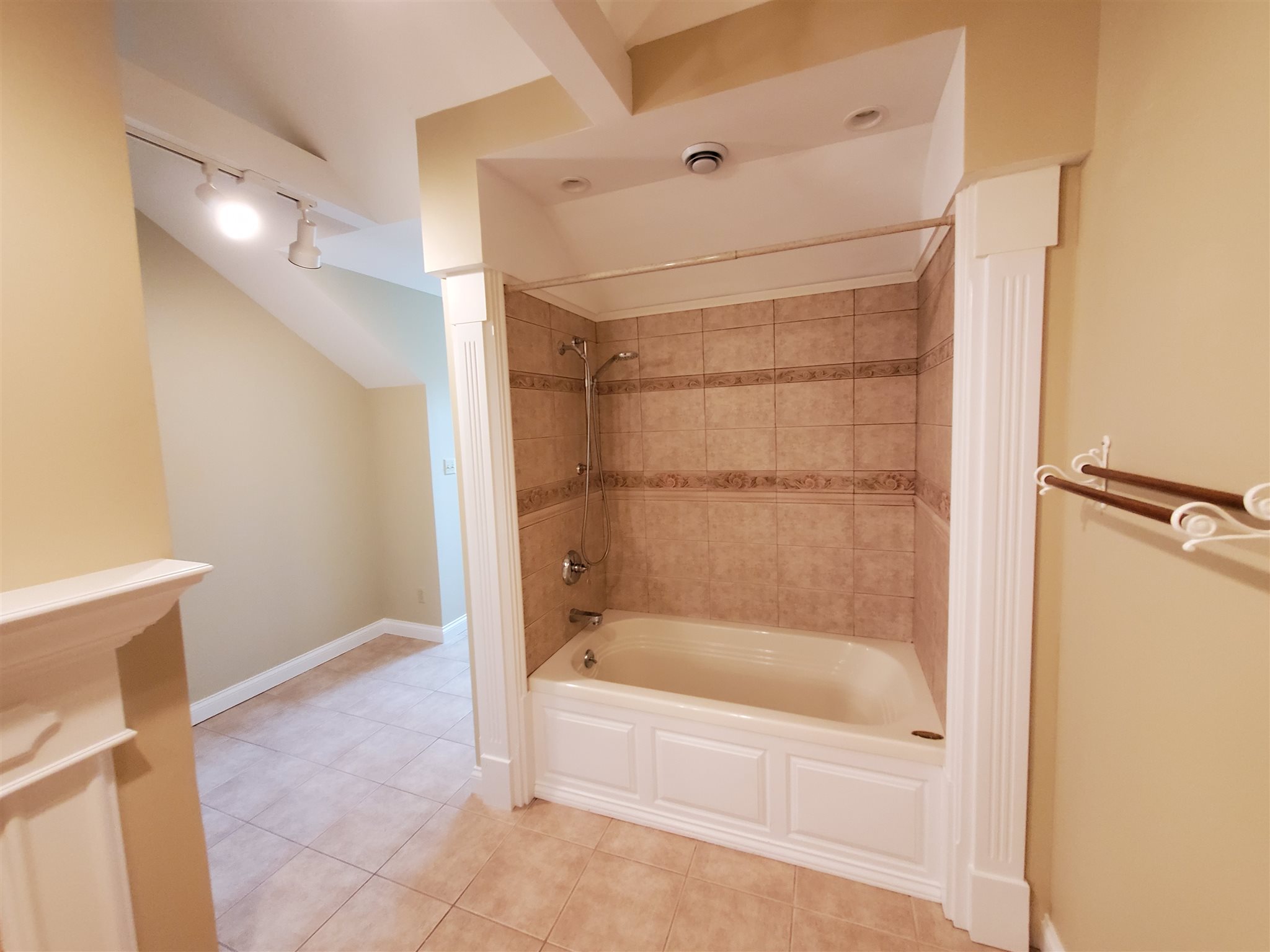 4023 Fairfax Road Evansville, IN 47710 - Photo 29 of 36 Gallery Image 29
