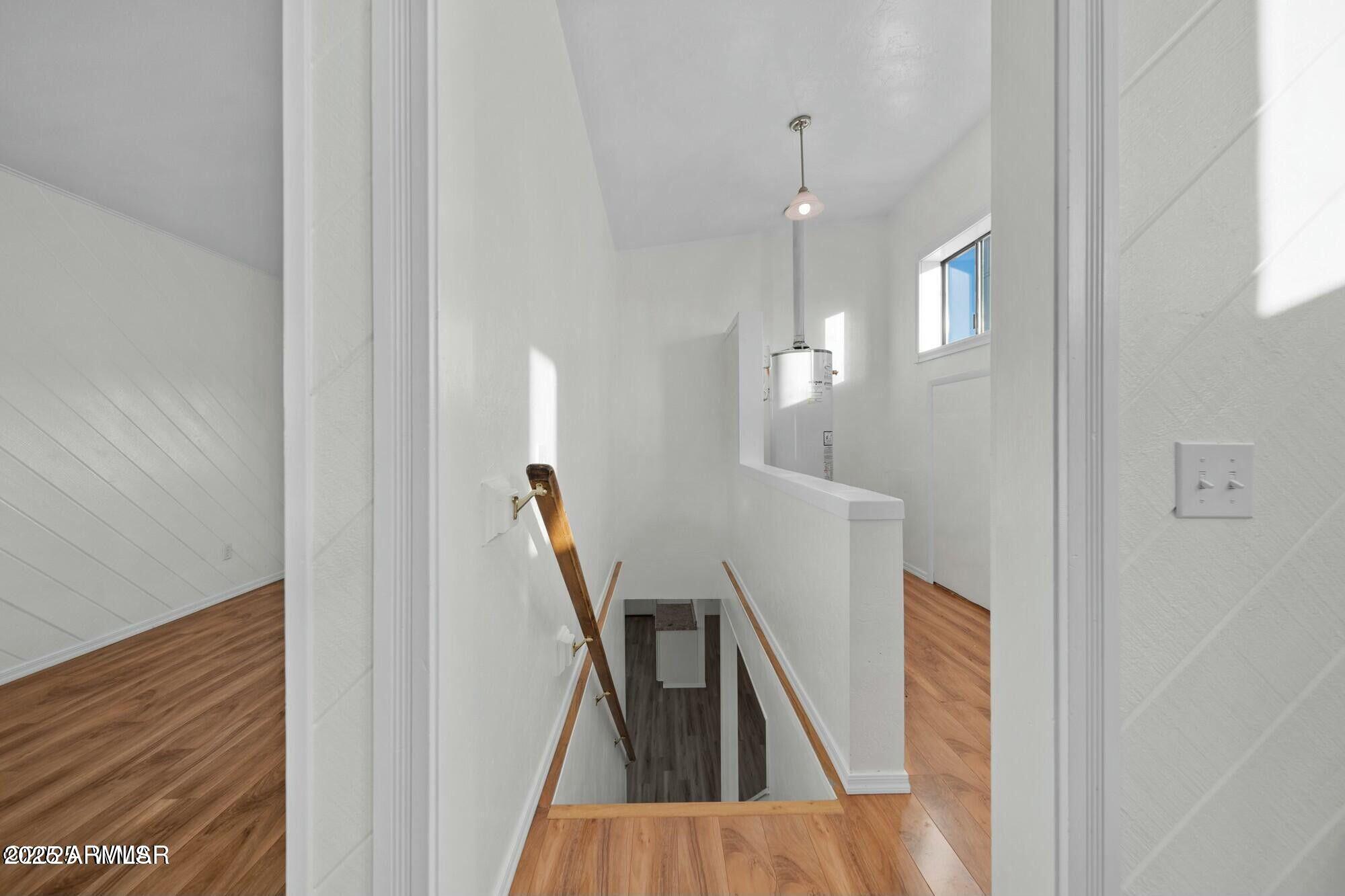 723 Tori Circle Springerville, AZ 85938 - Photo 32 of 47 a view of a hallway with furniture and entryway