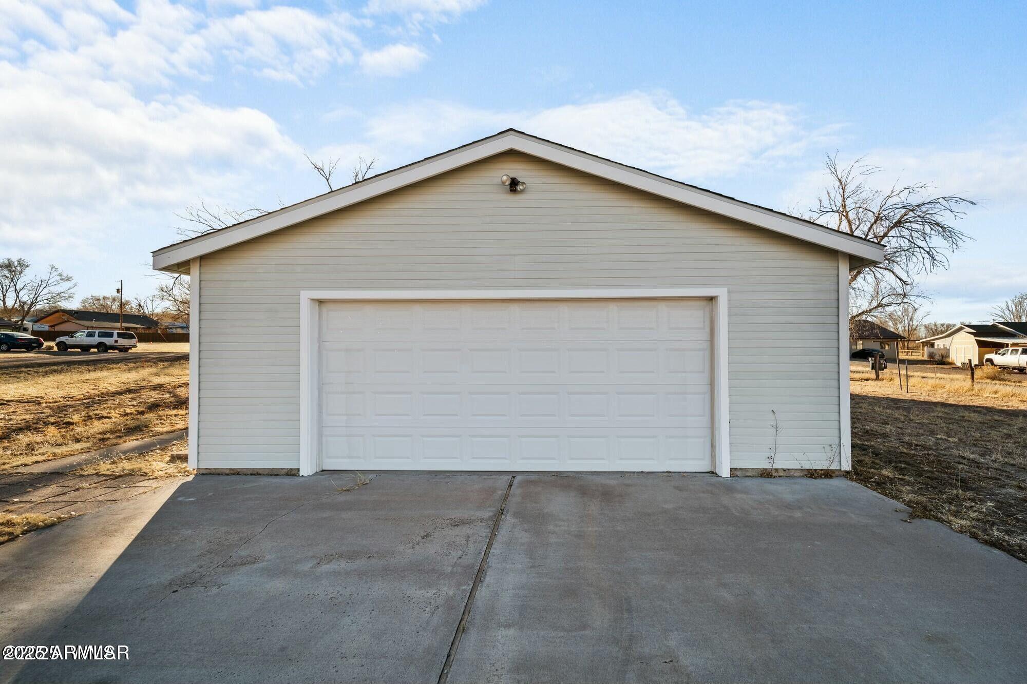 723 Tori Circle Springerville, AZ 85938 - Photo 36 of 47 a front view of house