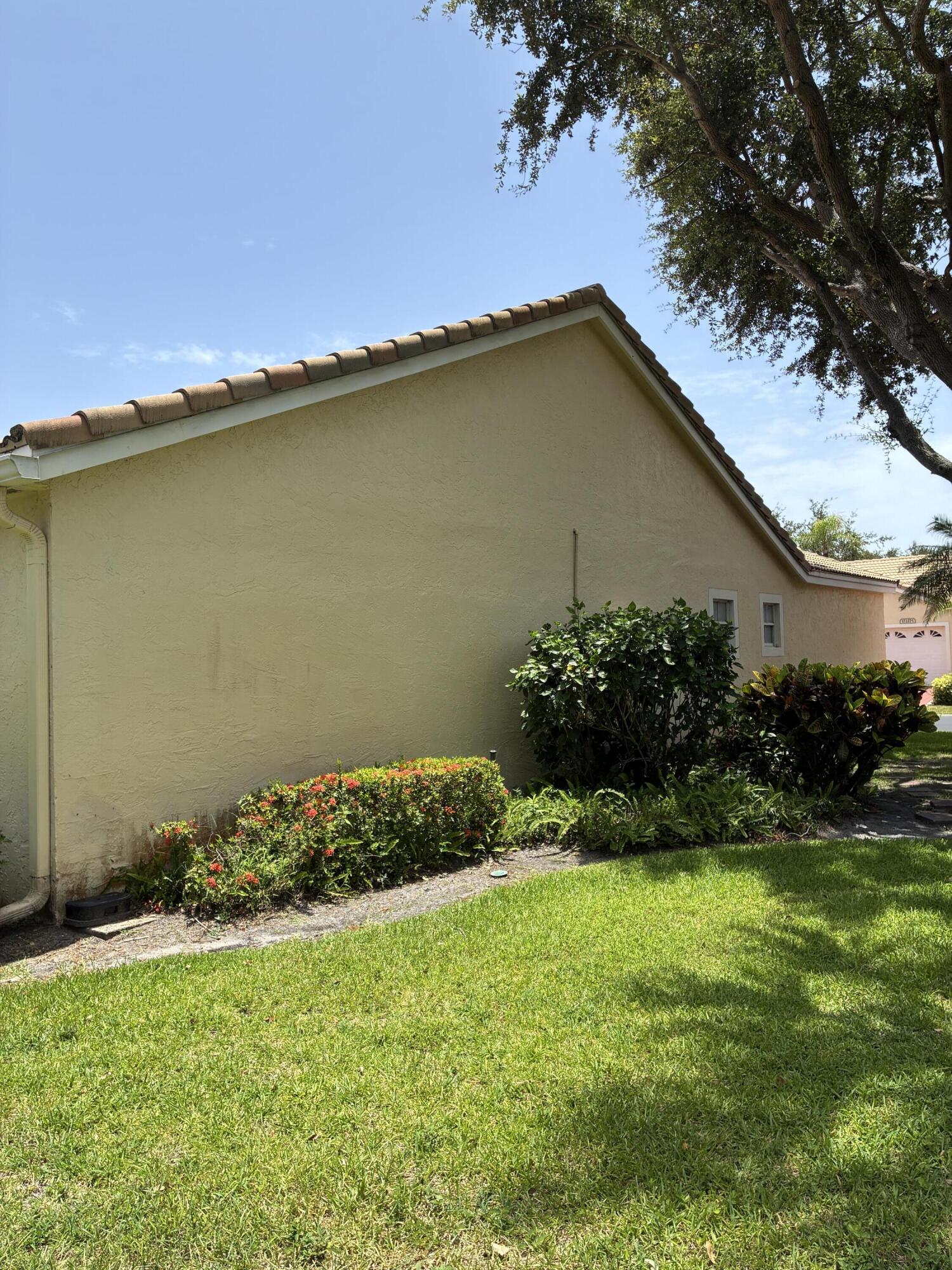 17223 Boca Club Boulevard, Unit 6 Boca Raton, FL 33487 - Photo 4 of 54 IMG_4940
