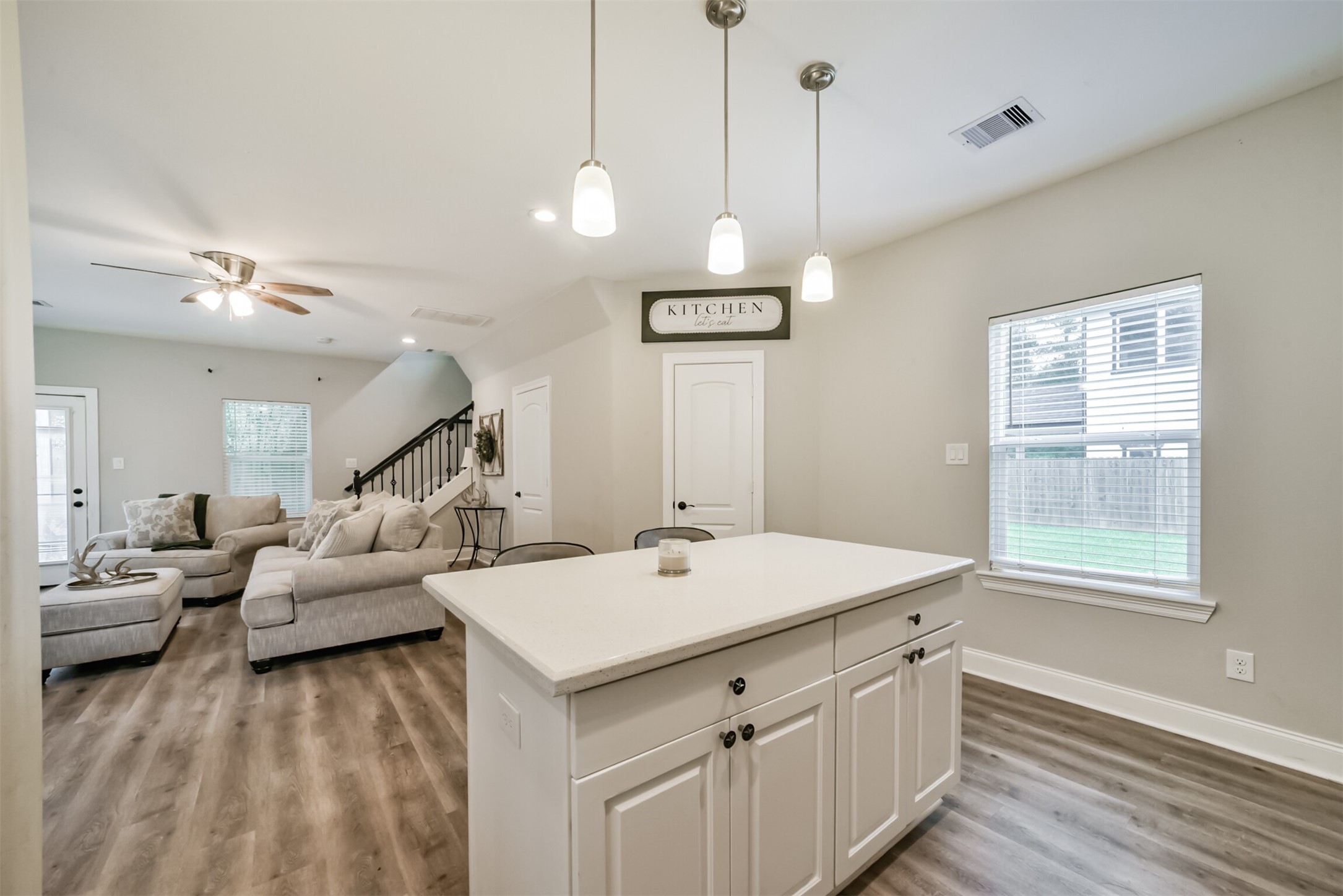 725 Magnolia Point Drive Huffman, TX 77336 - Photo 7 of 33