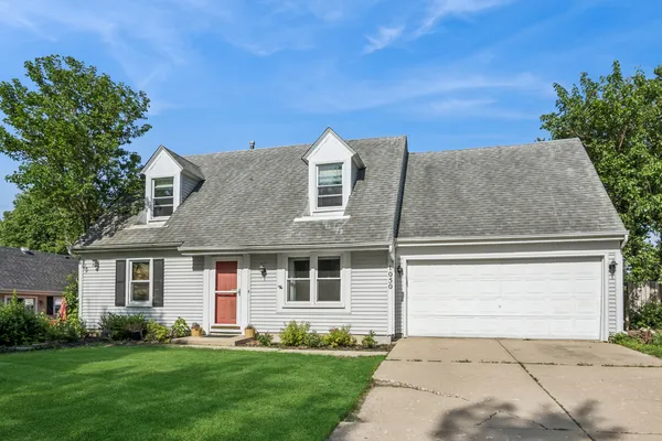 $315,000 | 1050 Grenada Drive, Aurora, IL 60506