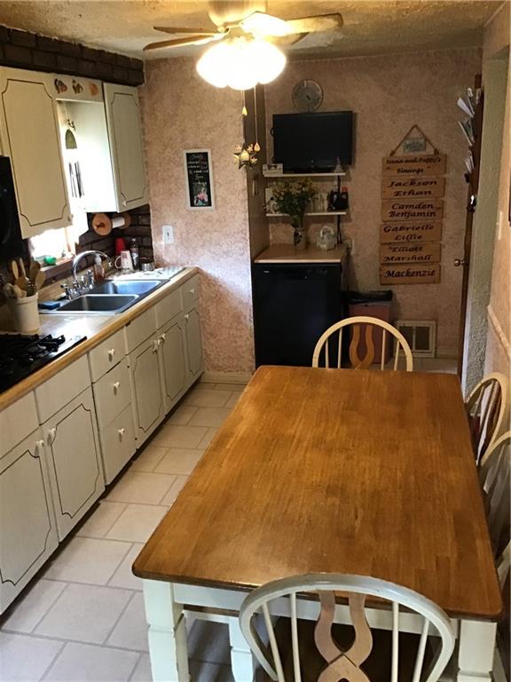 1138 Jacks Run Road North Versailles, PA 15137 - Photo 9 of 20 Gallery Image 9