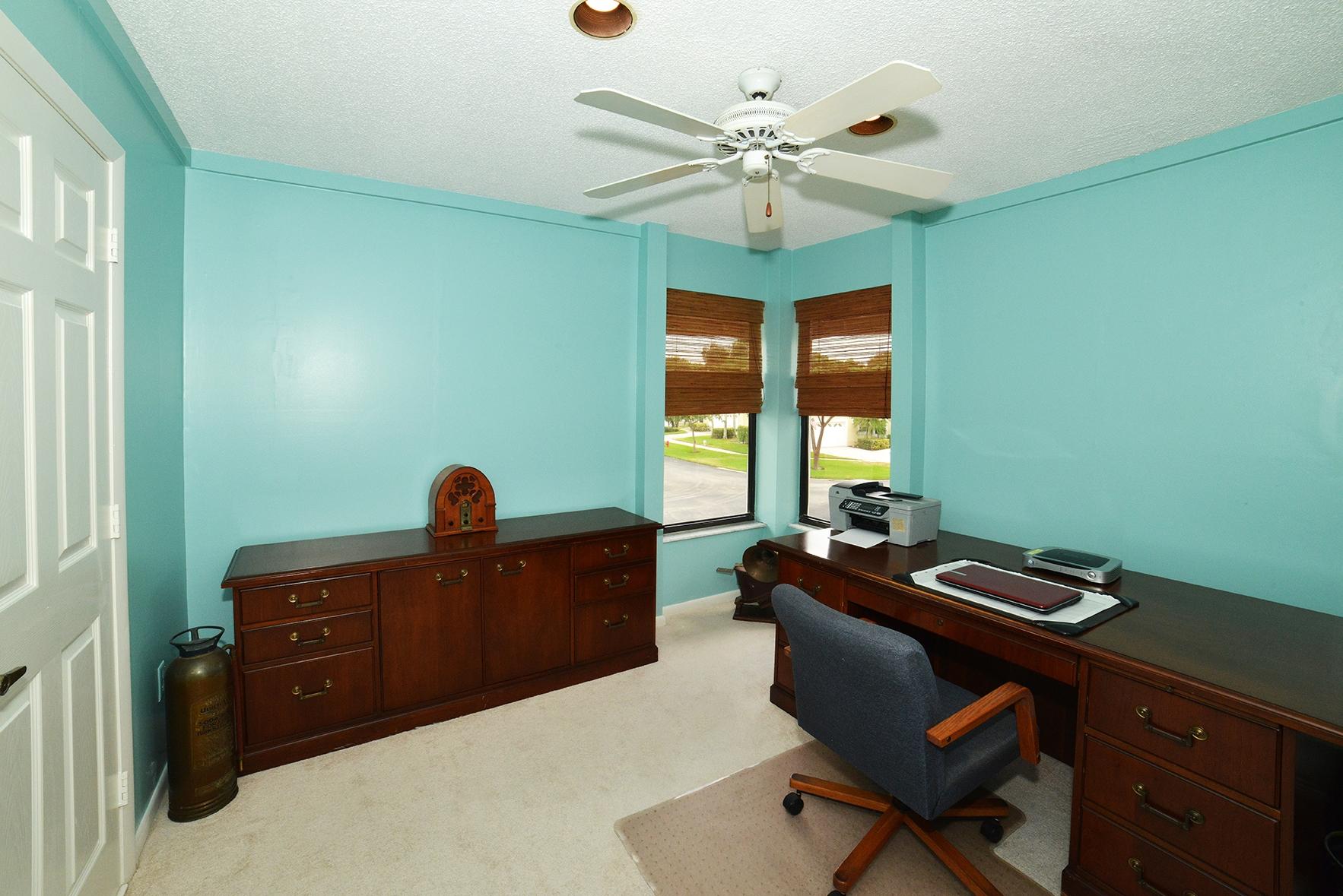 6137 Beaconwood Road Lake Worth, FL 33467 - Photo 11 of 18 Office