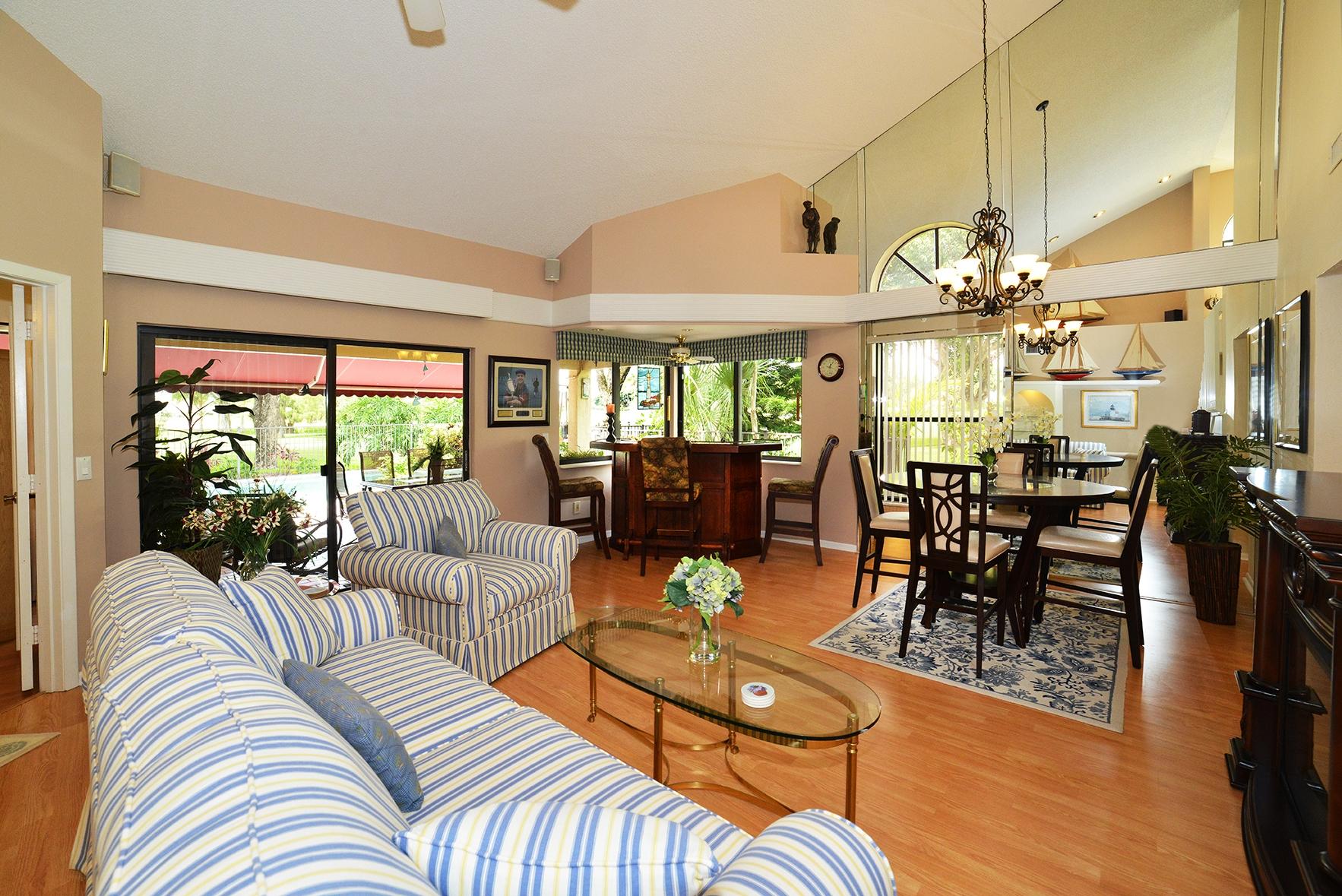 6137 Beaconwood Road Lake Worth, FL 33467 - Photo 2 of 18 Living Room
