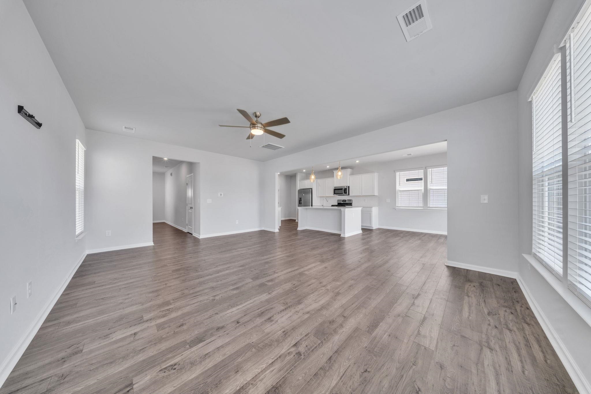 142 Gervais Circle Greenville, SC 29607 - Photo 5 of 26