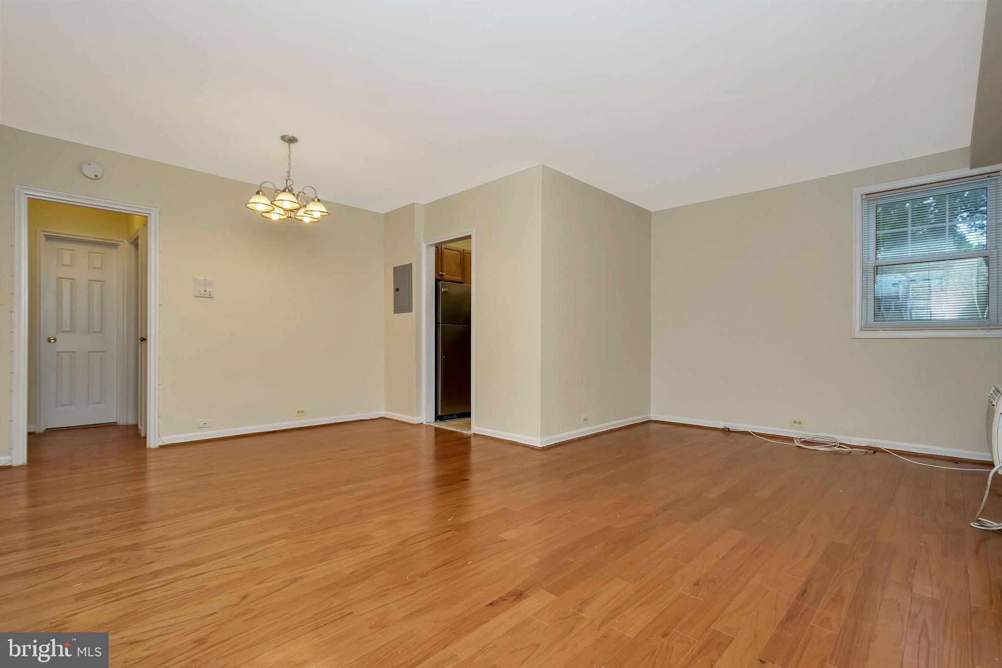 4324 2nd Road North, Unit 43243 Arlington, VA 22203 - Photo 3 of 30 Living Room & Dining Room combo