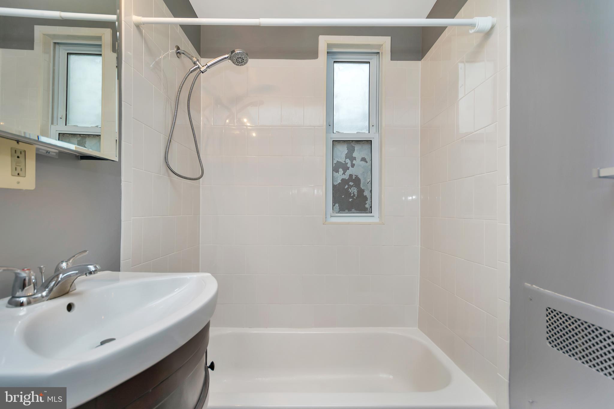4324 2nd Road North, Unit 43243 Arlington, VA 22203 - Photo 25 of 30 Tastefully Updated Bathroom