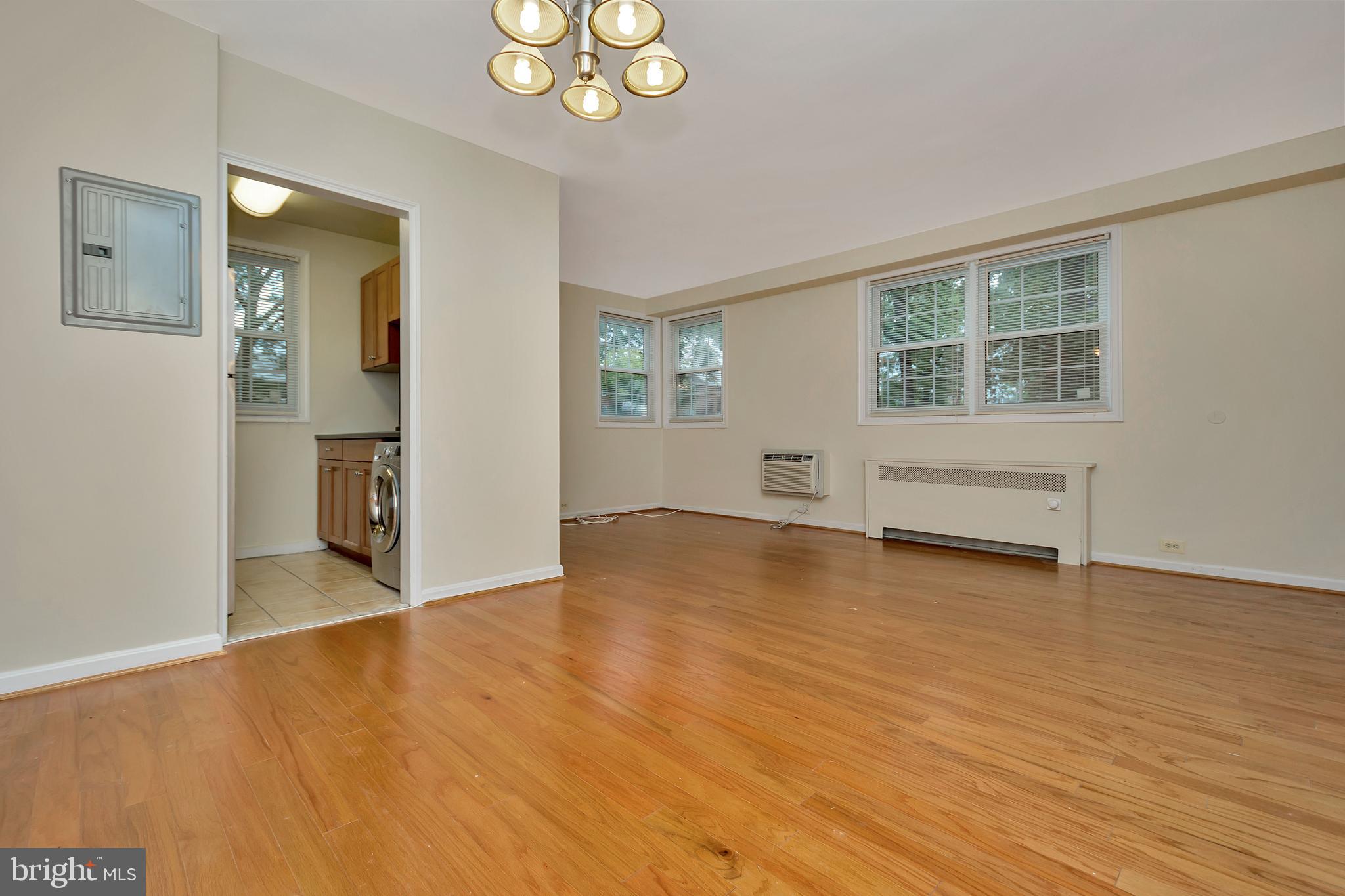 4324 2nd Road North, Unit 43243 Arlington, VA 22203 - Photo 4 of 30 Beautiful Hardwood Floors