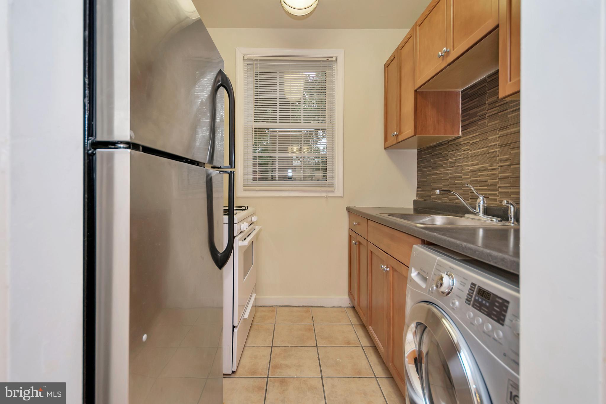 4324 2nd Road North, Unit 43243 Arlington, VA 22203 - Photo 8 of 30 Updated Kitchen