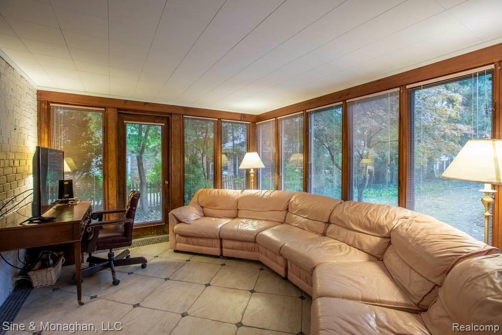 205 Merriweather Road Grosse Pointe Farms, MI 48236 - Photo 14 of 36