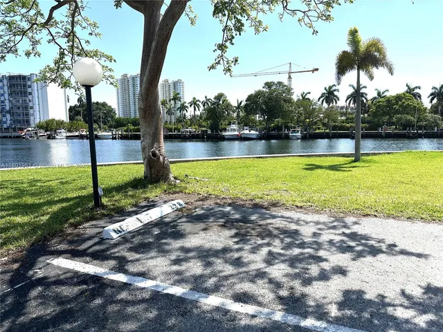 $1,850 | 501 Three Islands Boulevard, Unit 303, Hallandale Beach, FL 33009