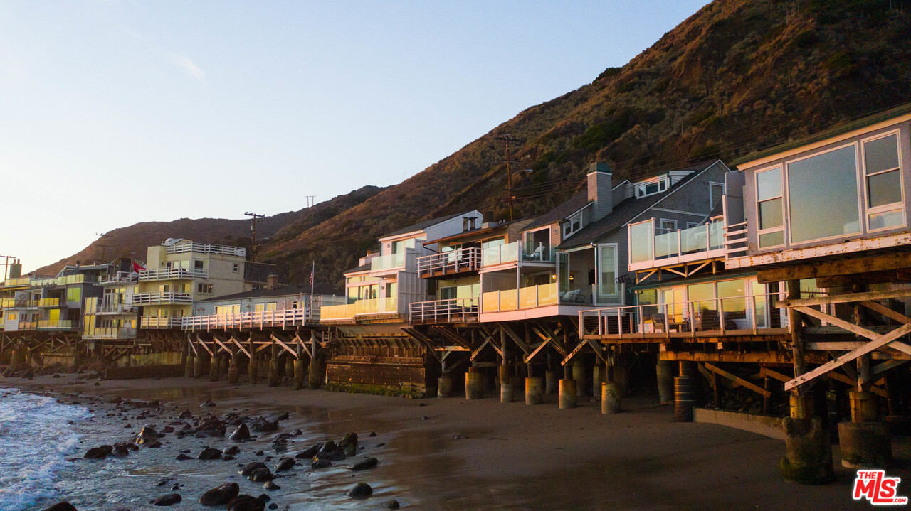 19236 Pacific Coast Highway Malibu, CA 90265 - Photo 39 of 41