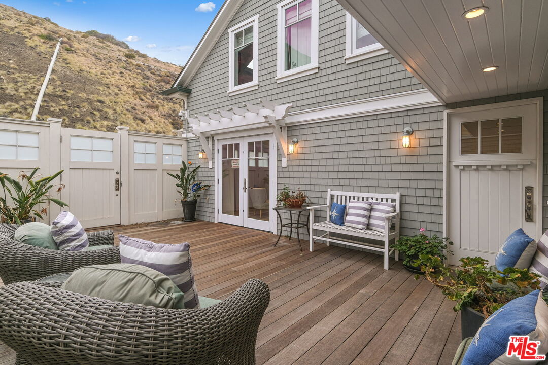 19236 Pacific Coast Highway Malibu, CA 90265 - Photo 8 of 41