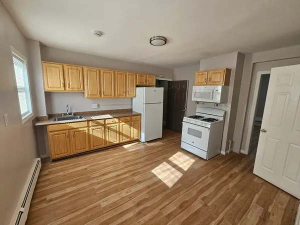 $3,100 | 66 Batchelder Street, Unit 2, Boston, MA 02119