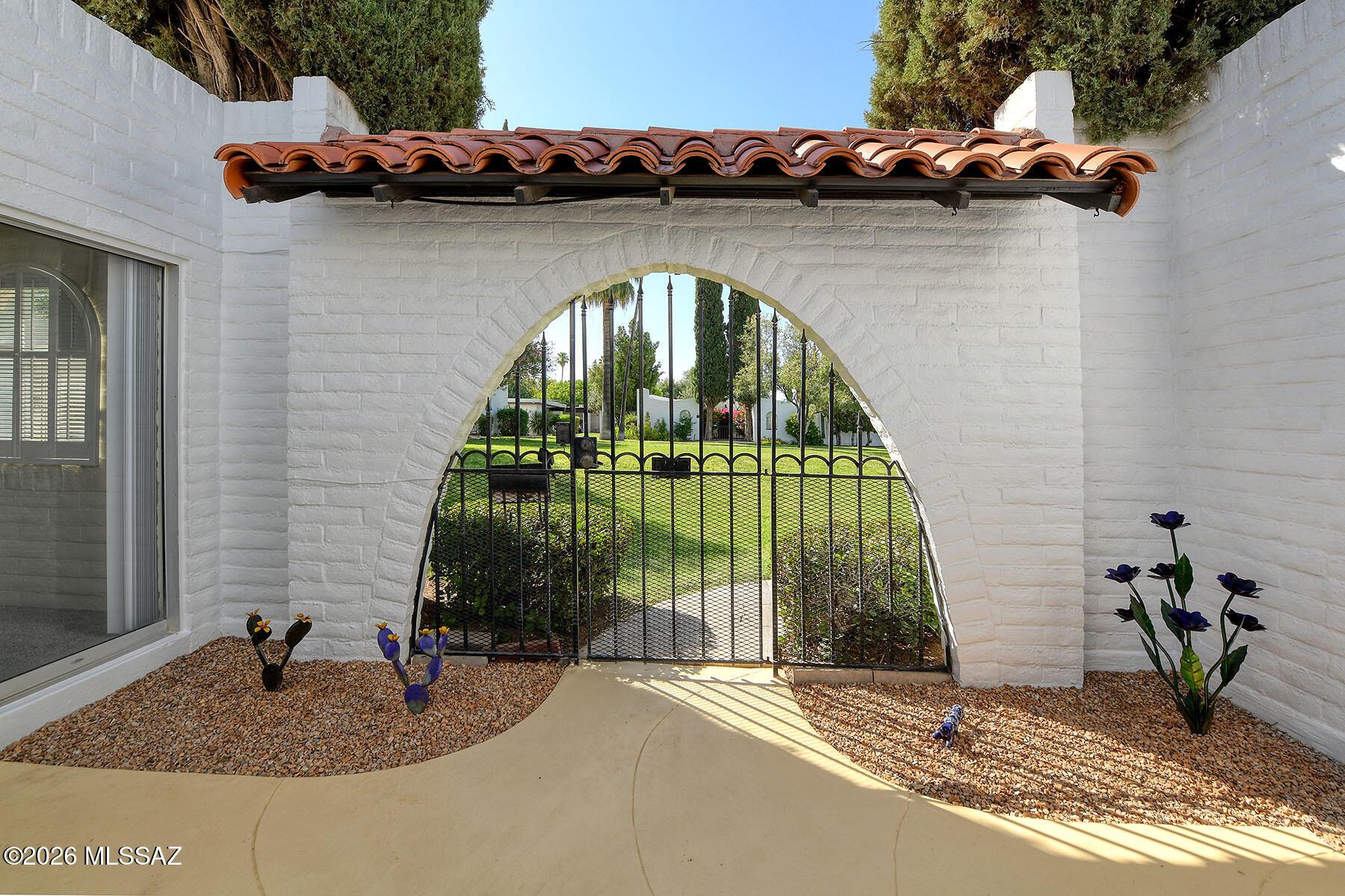 711 West Las Lomitas Road Tucson, AZ 85704 - Photo 8 of 29 VIEW OF GREEN GRASS IN COMMON AREA