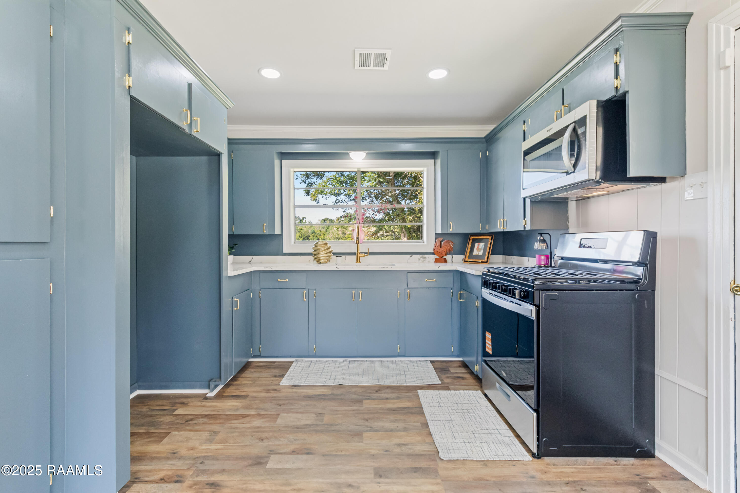 1355 B B Senior High Road Breaux Bridge, LA 70517 - Photo 16 of 30 1355BreauxBridgeHighSchool-24